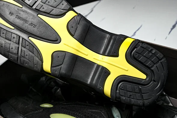 Raf Simons Cylon-21 HR740008L 