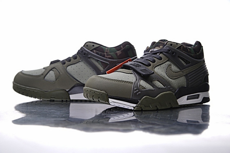 NIKE AIR TRAINER 3 705426-300