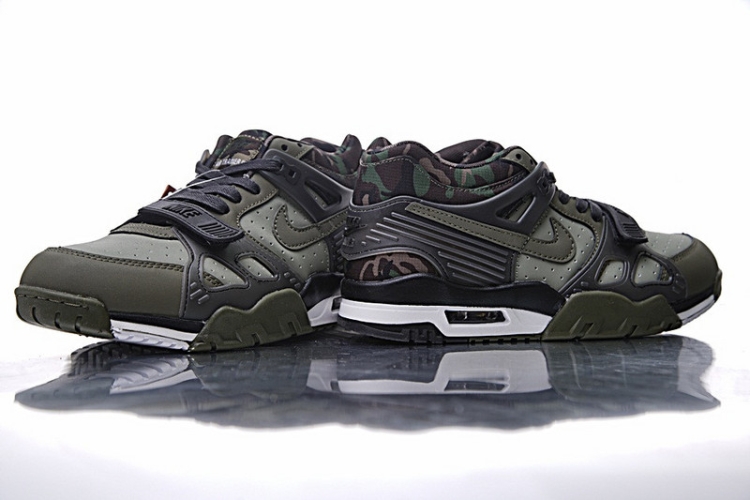 NIKE AIR TRAINER 3 705426-300