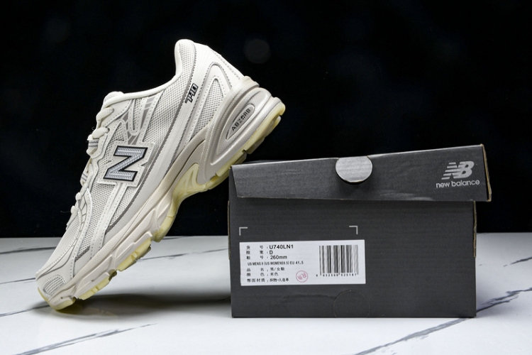  New Balance 740 U740LN1
