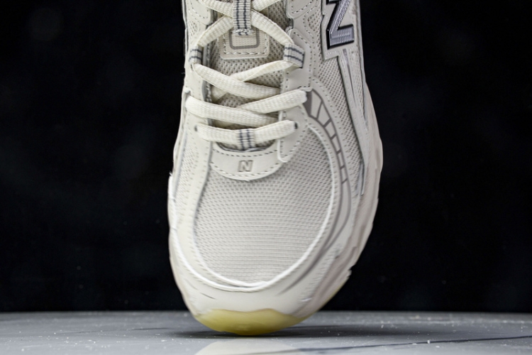  New Balance 740 U740LN1