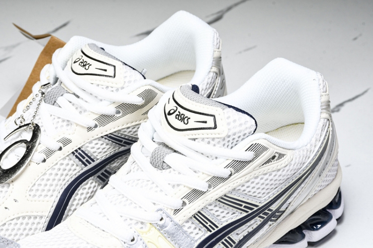Asics Gel-Kayano 14 1201A056-109