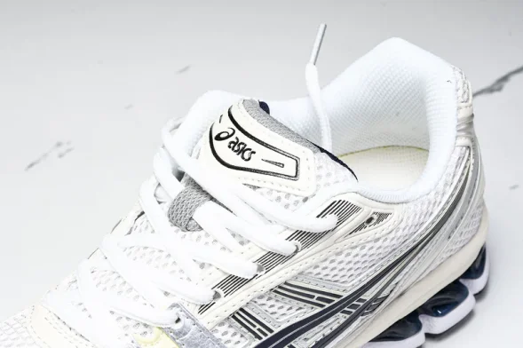 Asics Gel-Kayano 14 1201A056-109 