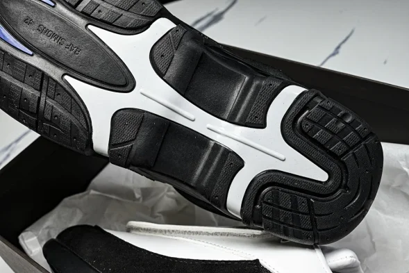 Raf Simons Cylon-21 Antei HR740001S29 