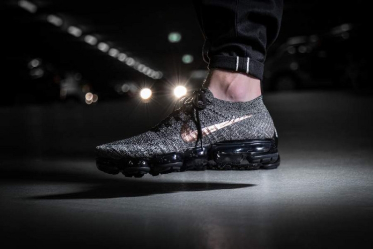 Nike Air VaporMax “Explorer Dark” 849558-010