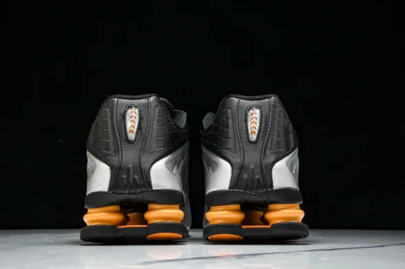 Nike Shox R4 HQ1988-003 