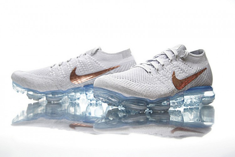 Nike Air VaporMax “Explorer Light"  849557-104