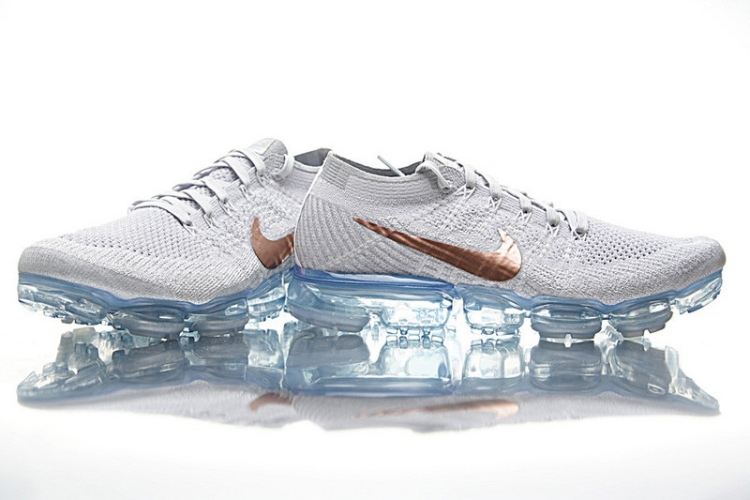 Nike Air VaporMax “Explorer Light"  849557-104