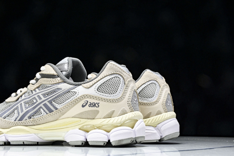 Asics Gel-NYC 1203A383-020