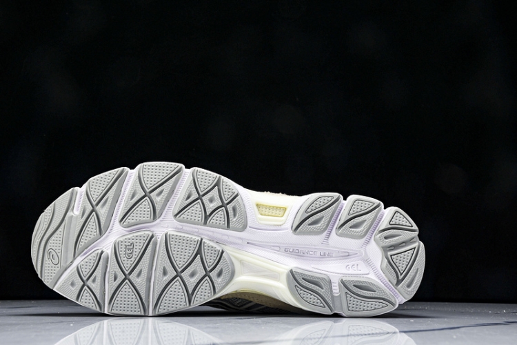 Asics Gel-NYC 1203A383-020