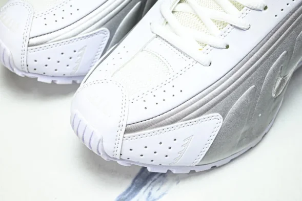 Nike Shox R4 AR3565-101 