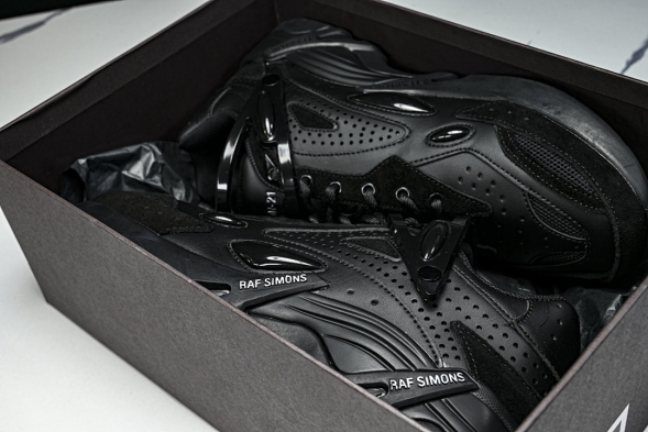 Raf Simons Cylon-21 HR740003S 