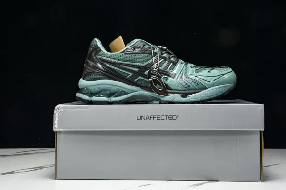 Asics Gel-Kayano 14 1201A922-300 