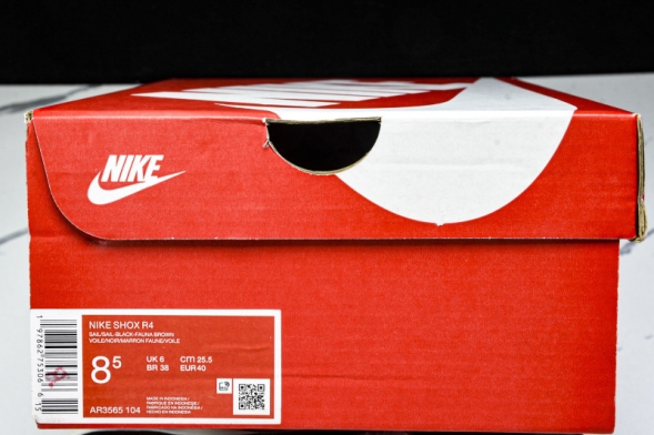 Nike Shox R4 AR3565-104 