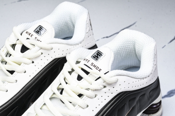 Nike Shox R4 AR3565-104 