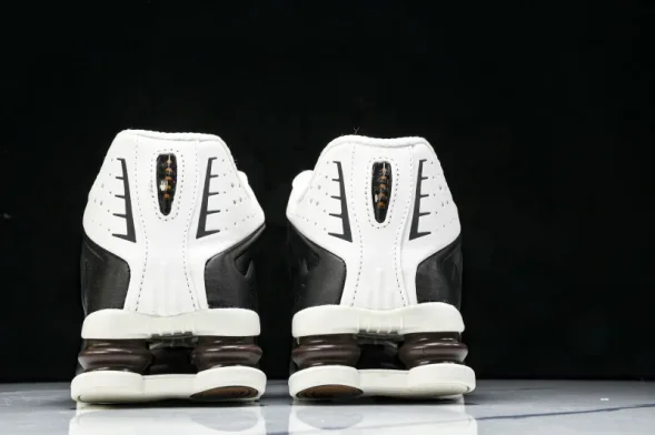 Nike Shox R4 AR3565-104 