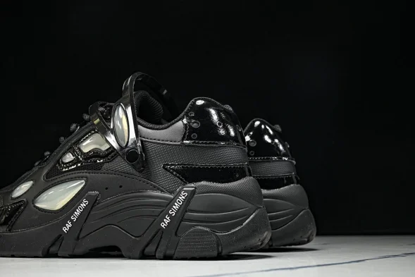 Raf Simons Cylon-21 HR740011L 