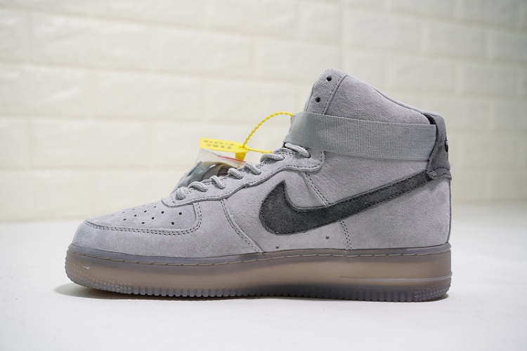 Reigning Champ x Nike Air Force 1 High '07 882098-101