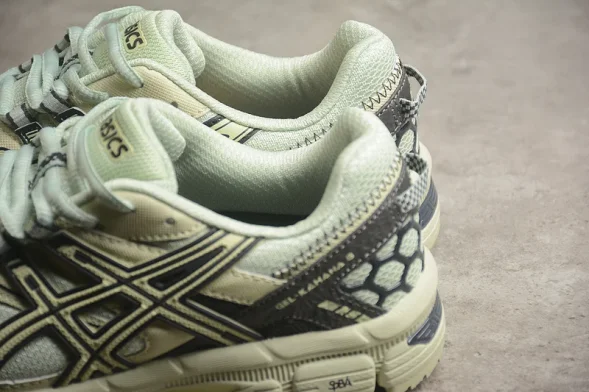 Asics GEL-KAHANA 8 1011B109-301 