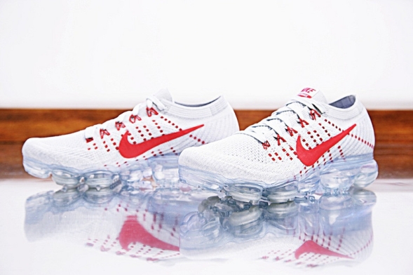 Nike Air VaporMax &quot;Pure Platinum-University Red” 849558-006