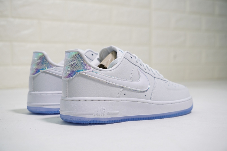 Nike Air Force 1 07 Premium 616725-105