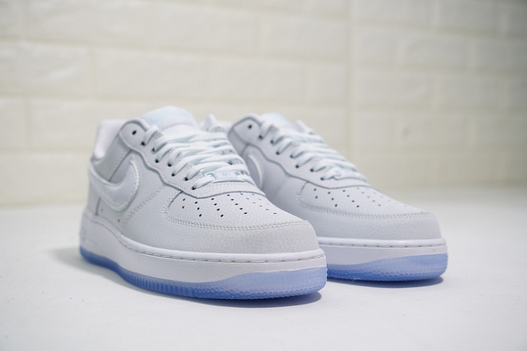 Nike Air Force 1 07 Premium 616725-105