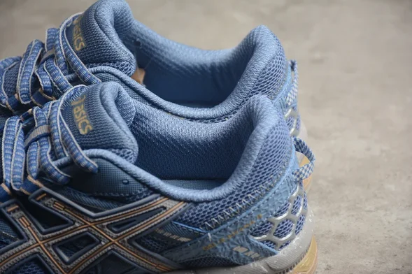 Asics GEL-KAHANA 8 1011B109-400 