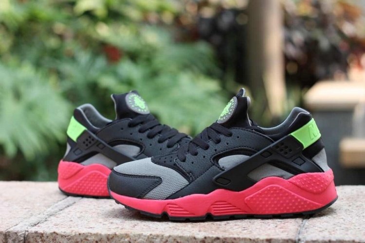 Nike Air Huarache LE 