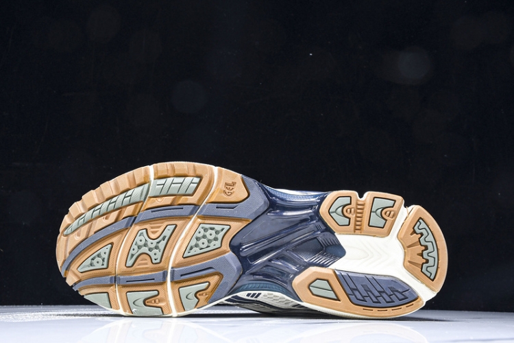 Asics Gel-Kayano 14 1201A019-250