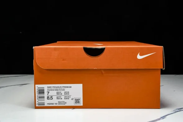 Nike Air Zoom Pegasus Premium HQ2592 100 