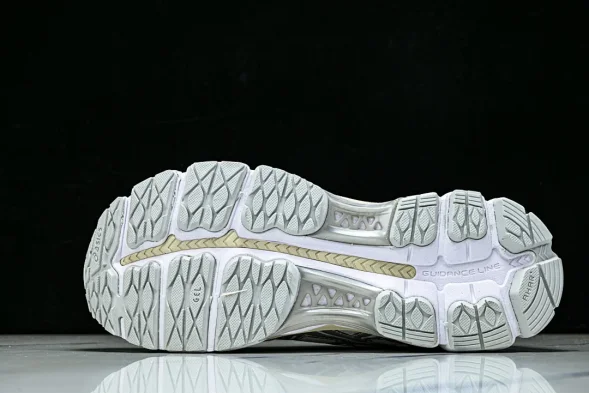 Asics Gel-Kayano 12.1 x Ronnie Fieg 1203A905-020  