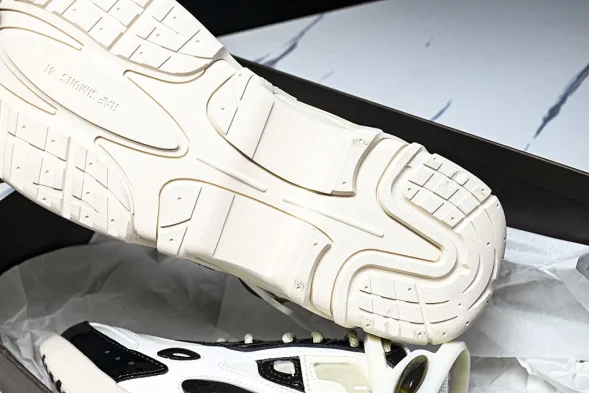 Raf Simons Cylon-21 HR740010L 