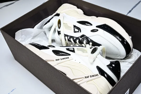 Raf Simons Cylon-21 HR740010L 