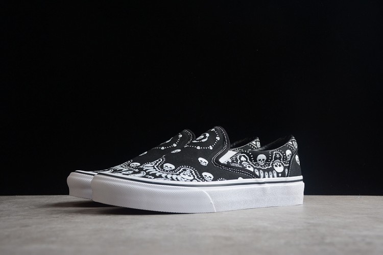 Vans Classic Slip-On Bandana VN0A33TBD9S