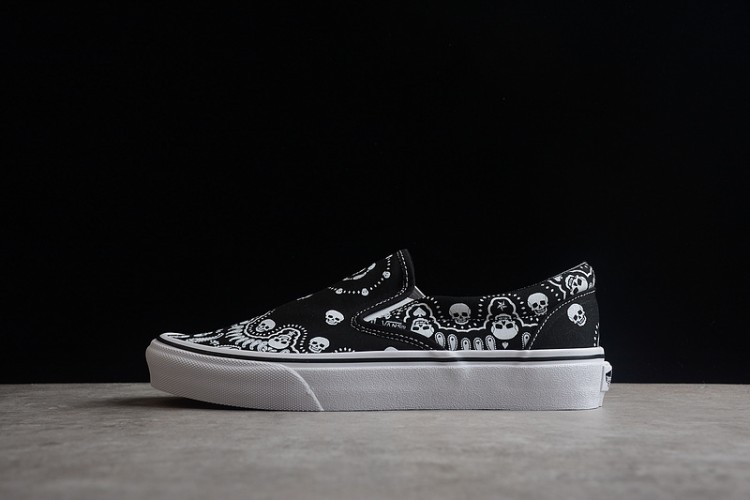 Vans Classic Slip-On Bandana VN0A33TBD9S