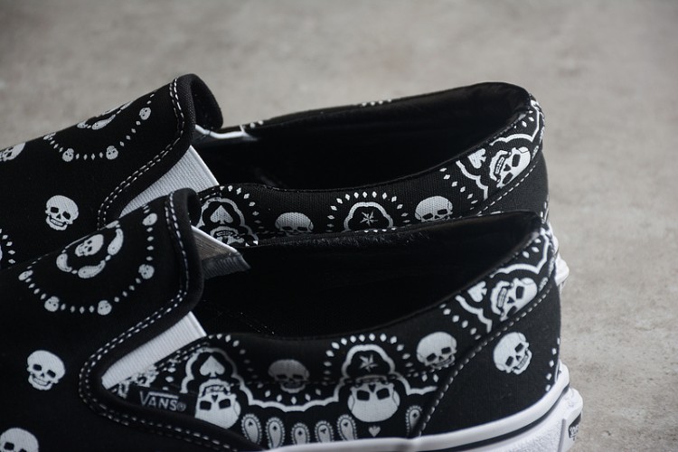 Vans Classic Slip-On Bandana VN0A33TBD9S