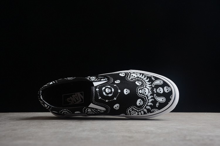 Vans Classic Slip-On Bandana VN0A33TBD9S