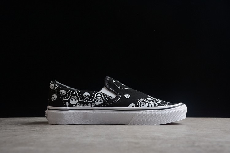 Vans Classic Slip-On Bandana VN0A33TBD9S