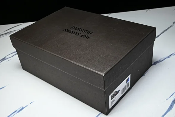 Raf Simons Cylon-21 HR740010L 