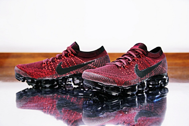 Nike Air VaporMax “Dark Team Red” 849558-601