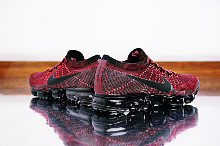 Nike Air VaporMax “Dark Team Red” 849558-601