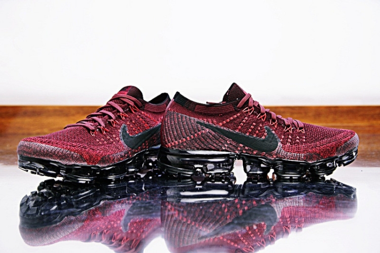 Nike Air VaporMax “Dark Team Red” 849558-601