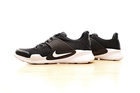  Nike Arrowz SE 902813-003