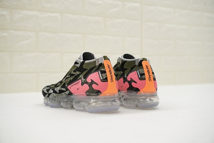 ACRONYM x Nike Air VaporMax Moc 2 AQ0996-102