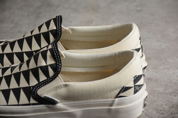 Vans Slip-On x Pilgrim 2.0 VN0A45JKDC8 