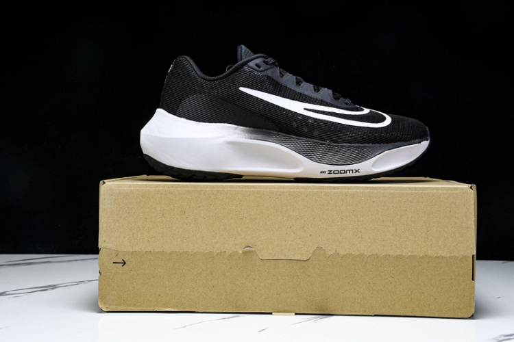 Nike Zoom Fly 5 DM8968 001