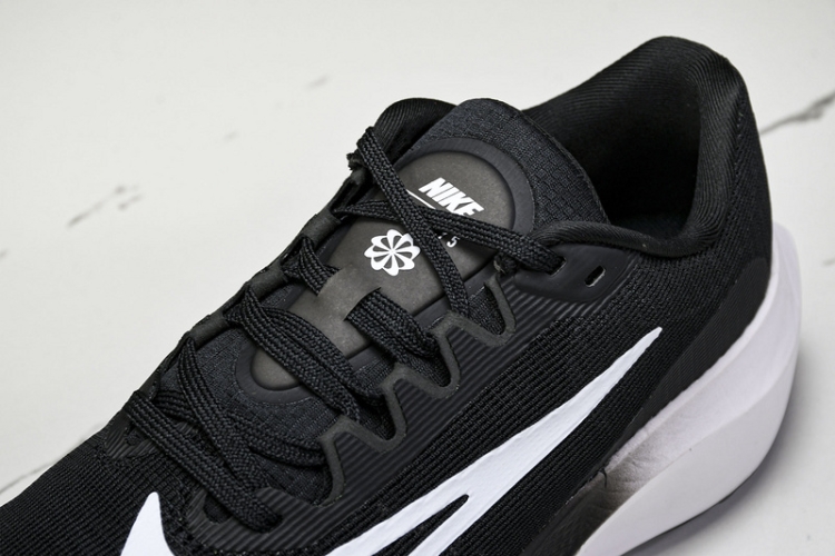 Nike Zoom Fly 5 DM8968 001