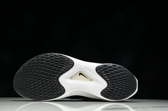 Nike Zoom Fly 5 DM8968 001 