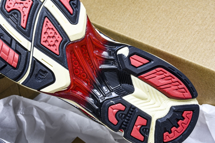 Asics Gel-Kayano 14 1203A692-100