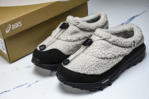 Asics Gel-Sonoma WT Teddy Fur 1203B036-020  